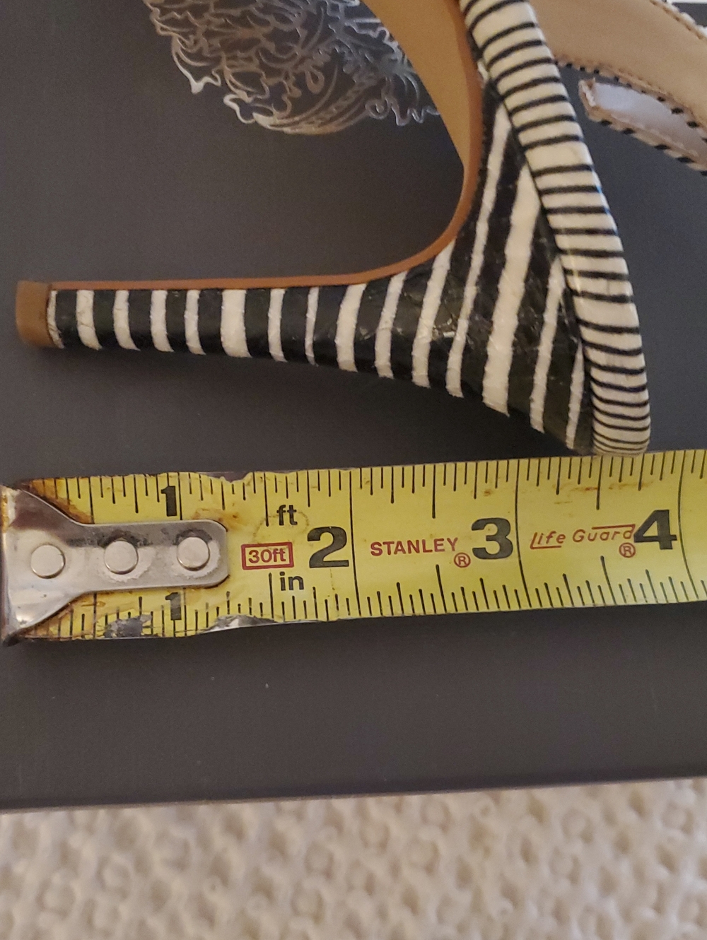 Vince Camuto Black/White Striped Snake - Picture 8 of 8
